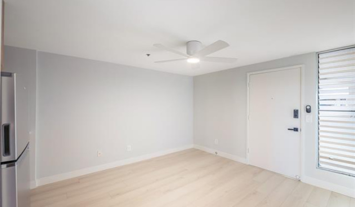 2860 Waialae Avenue,Honolulu,Hawaii,96826,1 Bedroom Bedrooms,1 BathroomBathrooms,Condo/Townhouse,Waialae,3,18077929