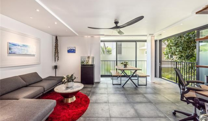 2987 Kalakaua Avenue,Honolulu,Hawaii,96815,1 Bedroom Bedrooms,1 BathroomBathrooms,Condo/Townhouse,Kalakaua,2,18078735