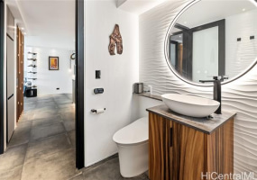 2987 Kalakaua Avenue,Honolulu,Hawaii,96815,1 Bedroom Bedrooms,1 BathroomBathrooms,Condo/Townhouse,Kalakaua,2,18078735
