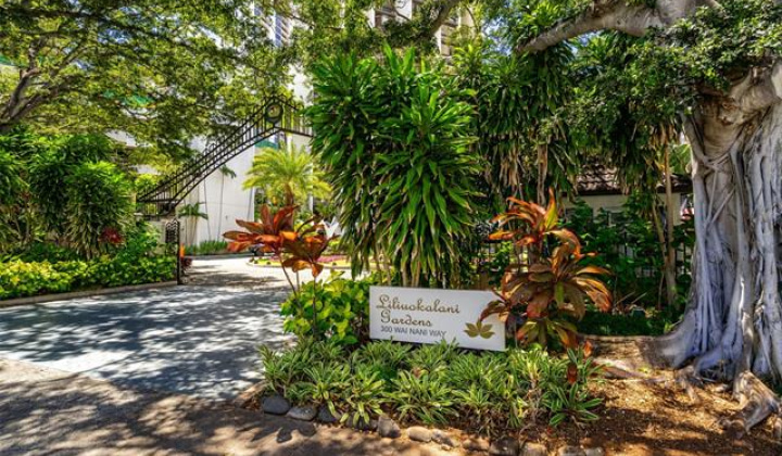 300 Wai Nani Way,Honolulu,Hawaii,96815,2 ベッドルーム ベッドルーム,2 バスルームバスルーム,コンド / タウンハウス,Wai Nani,19,19271195