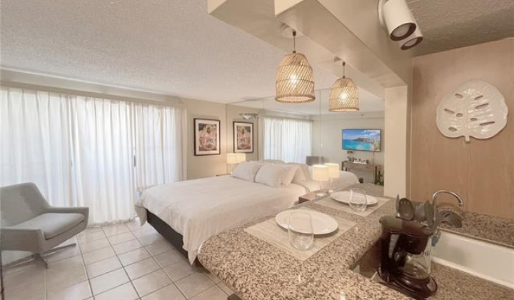 2450 Prince Edward Street,Honolulu,Hawaii,96815,1 BathroomBathrooms,Condo/Townhouse,Prince Edward,9,18079230