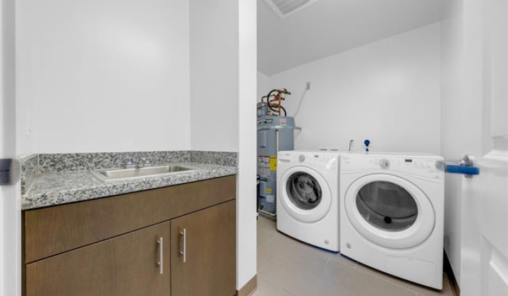 988 Halekauwila Street,Honolulu,Hawaii,96814,3 Bedrooms Bedrooms,2 BathroomsBathrooms,Condo/Townhouse,Halekauwila,42,18080799