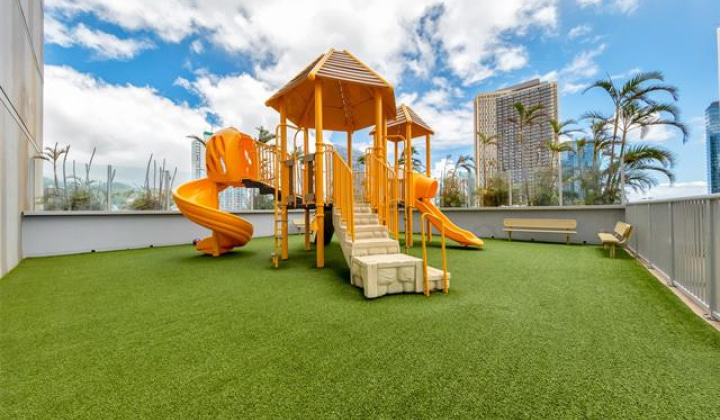 988 Halekauwila Street,Honolulu,Hawaii,96814,3 Bedrooms Bedrooms,2 BathroomsBathrooms,Condo/Townhouse,Halekauwila,42,18080799