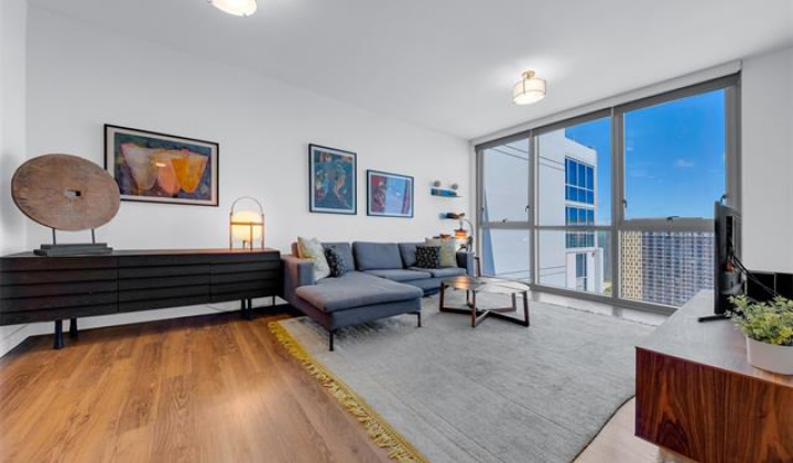 988 Halekauwila Street,Honolulu,Hawaii,96814,3 Bedrooms Bedrooms,2 BathroomsBathrooms,Condo/Townhouse,Halekauwila,42,18080799