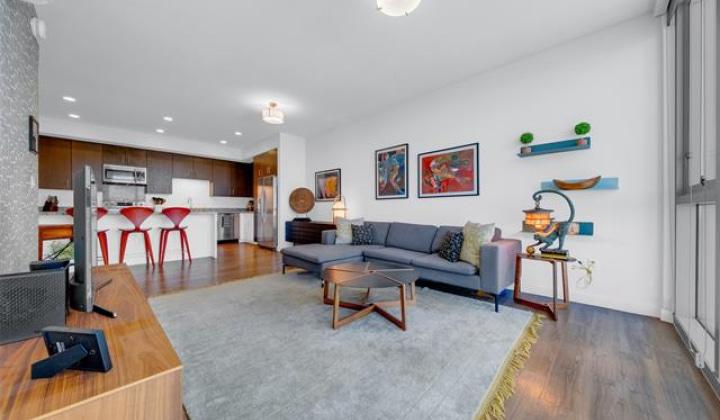 988 Halekauwila Street,Honolulu,Hawaii,96814,3 Bedrooms Bedrooms,2 BathroomsBathrooms,Condo/Townhouse,Halekauwila,42,18080799