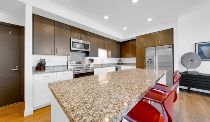 988 Halekauwila Street,Honolulu,Hawaii,96814,3 Bedrooms Bedrooms,2 BathroomsBathrooms,Condo/Townhouse,Halekauwila,42,18080799