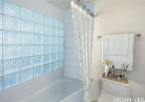 801 King Street,Honolulu,Hawaii,96813,2 Bedrooms Bedrooms,2 BathroomsBathrooms,Condo/Townhouse,King,30,18082729