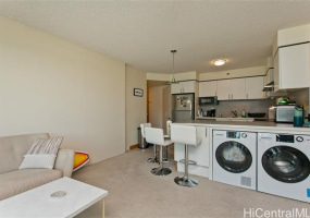 801 King Street,Honolulu,Hawaii,96813,2 ベッドルーム ベッドルーム,2 バスルームバスルーム,コンド / タウンハウス,King,11,18084096