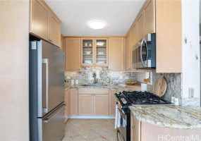 910 Kapahulu Avenue,Honolulu,Hawaii,96816,3 ベッドルーム ベッドルーム,2 バスルームバスルーム,コンド / タウンハウス,Kapahulu,5,18084173