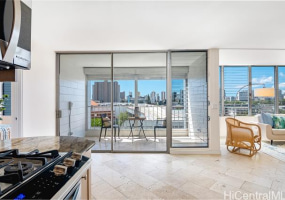 910 Kapahulu Avenue,Honolulu,Hawaii,96816,3 ベッドルーム ベッドルーム,2 バスルームバスルーム,コンド / タウンハウス,Kapahulu,5,18084173