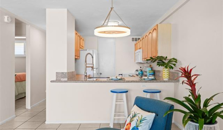 14 Aulike Street,Kailua,Hawaii,96734,2 Bedrooms Bedrooms,1 BathroomBathrooms,Condo/Townhouse,Aulike,9,19240294