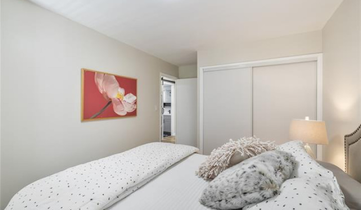 1069 Spencer Street,Honolulu,Hawaii,96822,2 Bedrooms Bedrooms,1 BathroomBathrooms,Condo/Townhouse,Spencer,10,18085006