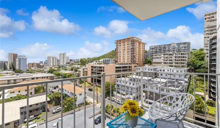 1069 Spencer Street,Honolulu,Hawaii,96822,2 Bedrooms Bedrooms,1 BathroomBathrooms,Condo/Townhouse,Spencer,10,18085006