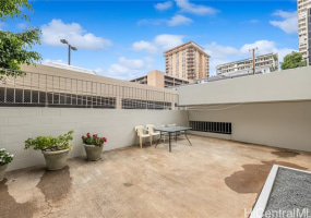 1069 Spencer Street,Honolulu,Hawaii,96822,2 Bedrooms Bedrooms,1 BathroomBathrooms,Condo/Townhouse,Spencer,10,18085006