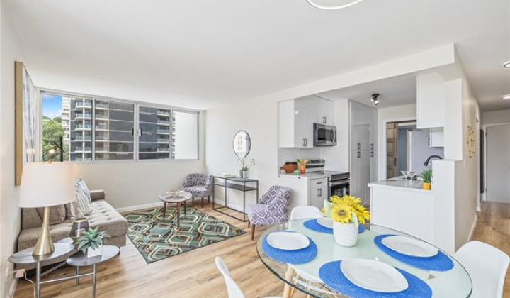 1069 Spencer Street,Honolulu,Hawaii,96822,2 Bedrooms Bedrooms,1 BathroomBathrooms,Condo/Townhouse,Spencer,10,18085006