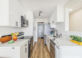 1069 Spencer Street,Honolulu,Hawaii,96822,2 Bedrooms Bedrooms,1 BathroomBathrooms,Condo/Townhouse,Spencer,10,18085006