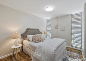 1069 Spencer Street,Honolulu,Hawaii,96822,2 Bedrooms Bedrooms,1 BathroomBathrooms,Condo/Townhouse,Spencer,10,18085006