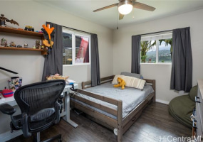 587 Pakala Street,Honolulu,Hawaii,96825,5 ベッドルーム ベッドルーム,3 バスルームバスルーム,一戸建て,Pakala,18085776