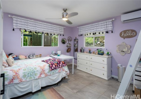587 Pakala Street,Honolulu,Hawaii,96825,5 ベッドルーム ベッドルーム,3 バスルームバスルーム,一戸建て,Pakala,18085776
