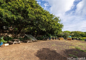 587 Pakala Street,Honolulu,Hawaii,96825,5 ベッドルーム ベッドルーム,3 バスルームバスルーム,一戸建て,Pakala,18085776