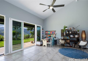 587 Pakala Street,Honolulu,Hawaii,96825,5 ベッドルーム ベッドルーム,3 バスルームバスルーム,一戸建て,Pakala,18085776