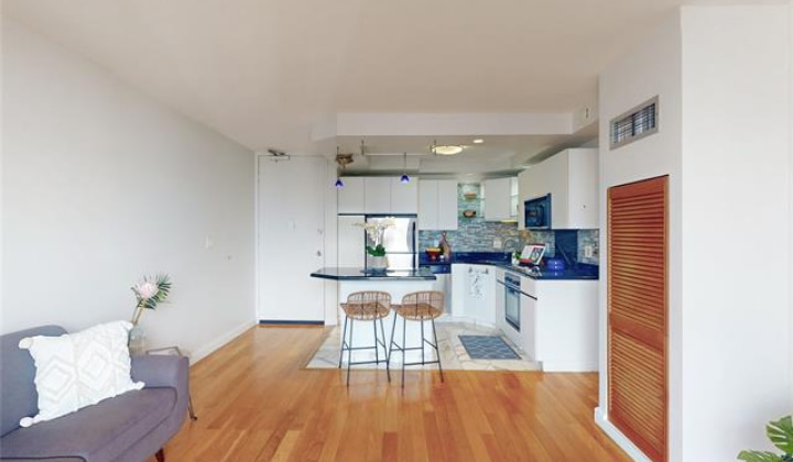 411 Hobron Lane,Honolulu,Hawaii,96815,2 ベッドルーム ベッドルーム,1 バスルームバスルーム,コンド / タウンハウス,Hobron,38,19245017