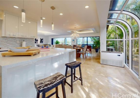 5939 Kalanianaole Highway,Honolulu,Hawaii,96821,4 ベッドルーム ベッドルーム,4 バスルームバスルーム,一戸建て,Kalanianaole,18086637