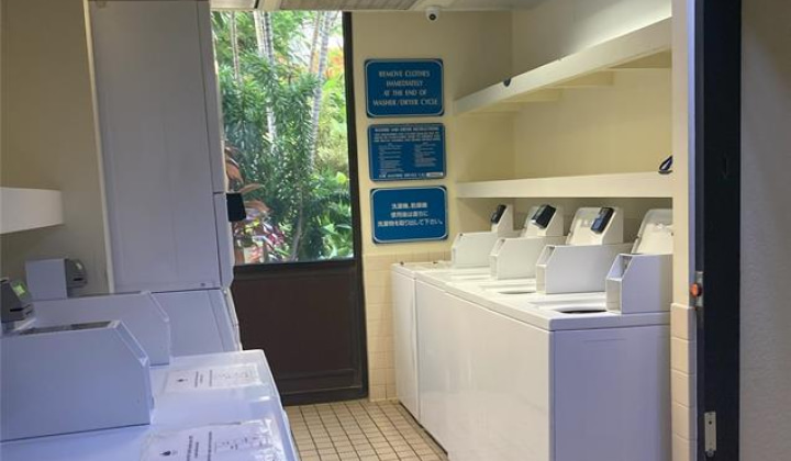 300 Wai Nani Way,Honolulu,Hawaii,96815,1 BathroomBathrooms,Condo/Townhouse,Wai Nani,9,18087274