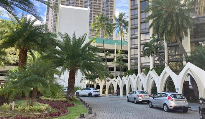 300 Wai Nani Way,Honolulu,Hawaii,96815,1 BathroomBathrooms,Condo/Townhouse,Wai Nani,9,18087274