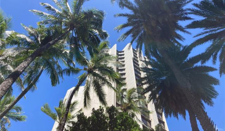300 Wai Nani Way,Honolulu,Hawaii,96815,1 BathroomBathrooms,Condo/Townhouse,Wai Nani,9,18087274