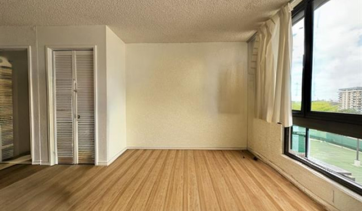 300 Wai Nani Way,Honolulu,Hawaii,96815,1 BathroomBathrooms,Condo/Townhouse,Wai Nani,9,18087274