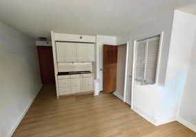 300 Wai Nani Way,Honolulu,Hawaii,96815,1 BathroomBathrooms,Condo/Townhouse,Wai Nani,9,18087274