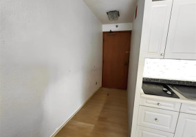 300 Wai Nani Way,Honolulu,Hawaii,96815,1 BathroomBathrooms,Condo/Townhouse,Wai Nani,9,18087274