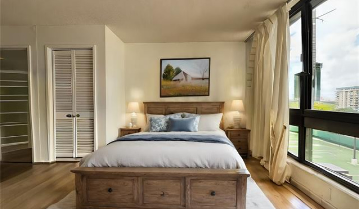 300 Wai Nani Way,Honolulu,Hawaii,96815,1 BathroomBathrooms,Condo/Townhouse,Wai Nani,9,18087274