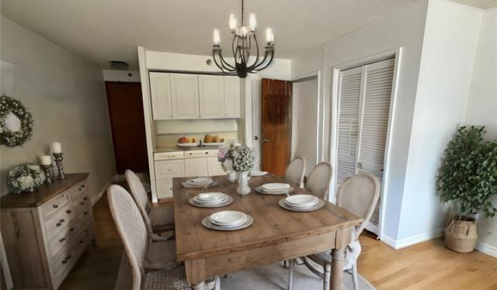 300 Wai Nani Way,Honolulu,Hawaii,96815,1 BathroomBathrooms,Condo/Townhouse,Wai Nani,9,18087274