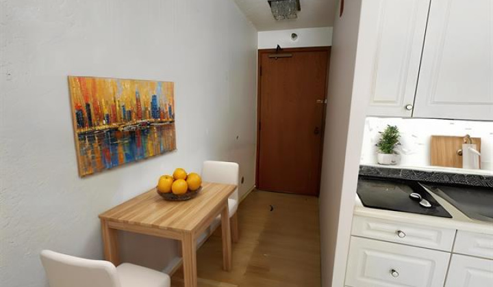 300 Wai Nani Way,Honolulu,Hawaii,96815,1 BathroomBathrooms,Condo/Townhouse,Wai Nani,9,18087274