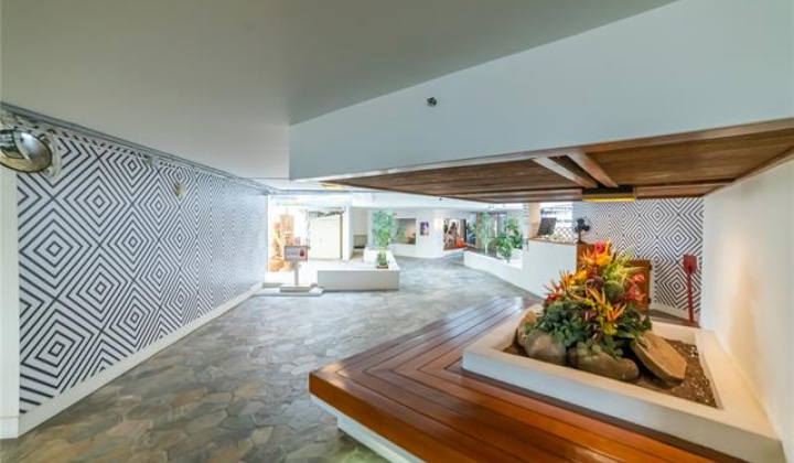 2463 Kuhio Avenue,Honolulu,Hawaii,96815,1 BathroomBathrooms,Condo/Townhouse,Kuhio,11,18087594