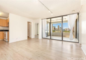 2100 Date Street,Honolulu,Hawaii,96826,2 ベッドルーム ベッドルーム,2 バスルームバスルーム,コンド / タウンハウス,Date,705,18088308