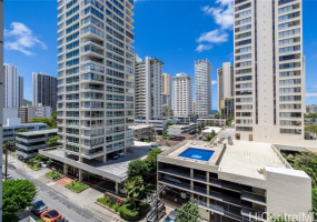 2415 Ala Wai Boulevard,Honolulu,Hawaii,96815,2 ベッドルーム ベッドルーム,1 バスルームバスルーム,コンド / タウンハウス,Ala Wai,8,18088962