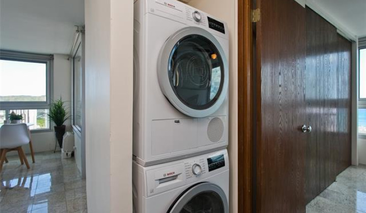 2421 Tusitala Street,Honolulu,Hawaii,96815,1 ベッドルーム ベッドルーム,1 バスルームバスルーム,コンド / タウンハウス,Tusitala,29,18090792