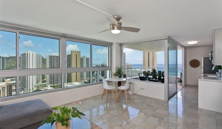 2421 Tusitala Street,Honolulu,Hawaii,96815,1 ベッドルーム ベッドルーム,1 バスルームバスルーム,コンド / タウンハウス,Tusitala,29,18090792