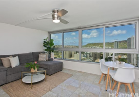 2421 Tusitala Street,Honolulu,Hawaii,96815,1 ベッドルーム ベッドルーム,1 バスルームバスルーム,コンド / タウンハウス,Tusitala,29,18090792
