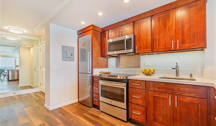 2999 Kalakaua Avenue,Honolulu,Hawaii,96815,1 Bedroom Bedrooms,1 BathroomBathrooms,Condo/Townhouse,Kalakaua,2,18091100