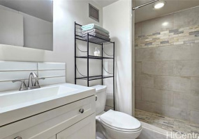 1400 Pensacola Street,Honolulu,Hawaii,96822,2 Bedrooms Bedrooms,2 BathroomsBathrooms,Condo/Townhouse,Pensacola,4,18093034