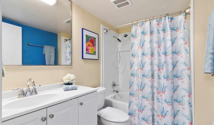1765 Ala Moana Boulevard,Honolulu,Hawaii,96815,1 Bedroom Bedrooms,1 BathroomBathrooms,Condo/Townhouse,Ala Moana,9,19265510