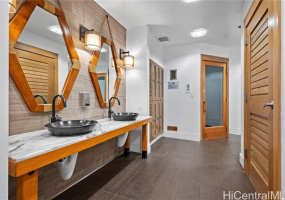 1009 Kapiolani Boulevard,Honolulu,Hawaii,96814,3 Bedrooms Bedrooms,3 BathroomsBathrooms,Condo/Townhouse,Kapiolani,47,18687476