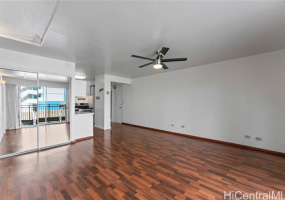 1909 Ala Wai Boulevard,Honolulu,Hawaii,96815,2 Bedrooms Bedrooms,1 BathroomBathrooms,Condo/Townhouse,Ala Wai,13,17696471