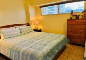 2440 Kuhio Avenue,Honolulu,Hawaii,96815,1 Bedroom Bedrooms,1 BathroomBathrooms,Condo/Townhouse,Kuhio,8,18095470