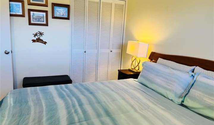 2440 Kuhio Avenue,Honolulu,Hawaii,96815,1 Bedroom Bedrooms,1 BathroomBathrooms,Condo/Townhouse,Kuhio,8,18095470