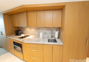 383 Kalaimoku Street,Honolulu,Hawaii,96815,1 BathroomBathrooms,Condo/Townhouse,Kalaimoku,16,18095605